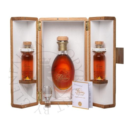 [cog372-099] Leyrat Passion Bottle No.099 Hors d'Age Prestige Cognac 50+2x10cl